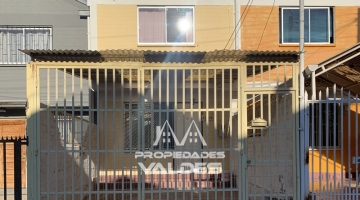 Casa en Población Roque Esteban Scarpa, 2 dormitorios, estacionamiento.